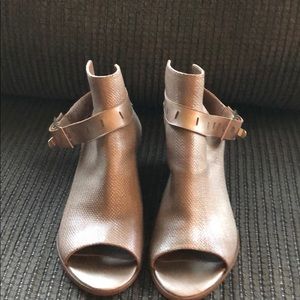 Nicole Sandals/heel